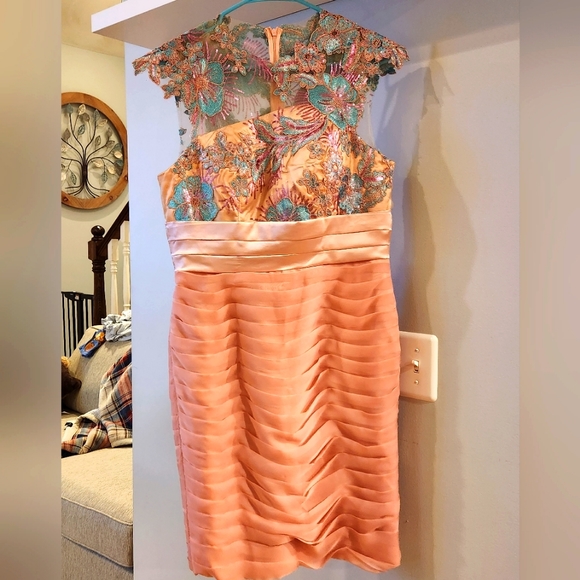 BRIDESS size 8 altered to fit bustline - Picture 2 of 8